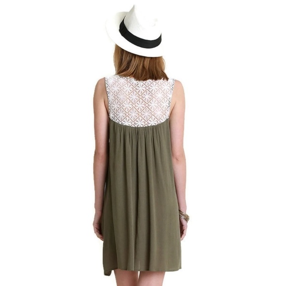 Sleeveless Dress with Pockets – Olive - Picture 3 of 3